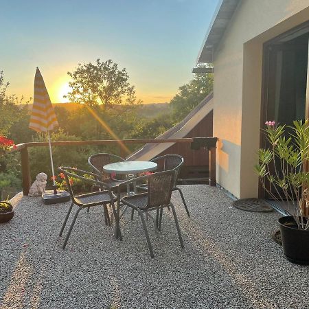 Apartman V Podhuri Jizerskych Hor Zelezny Brod Buitenkant foto